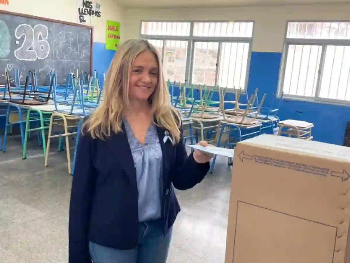 Gabriela Flores votó y destacó que el trabajo de campaña terminó el jueves, ahora habla el pueblo