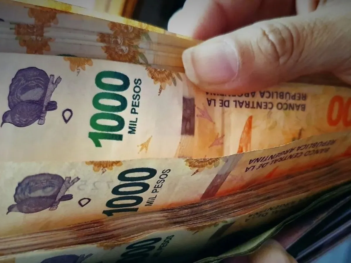 Los salarios subieron en agosto y le ganaron a la inflación