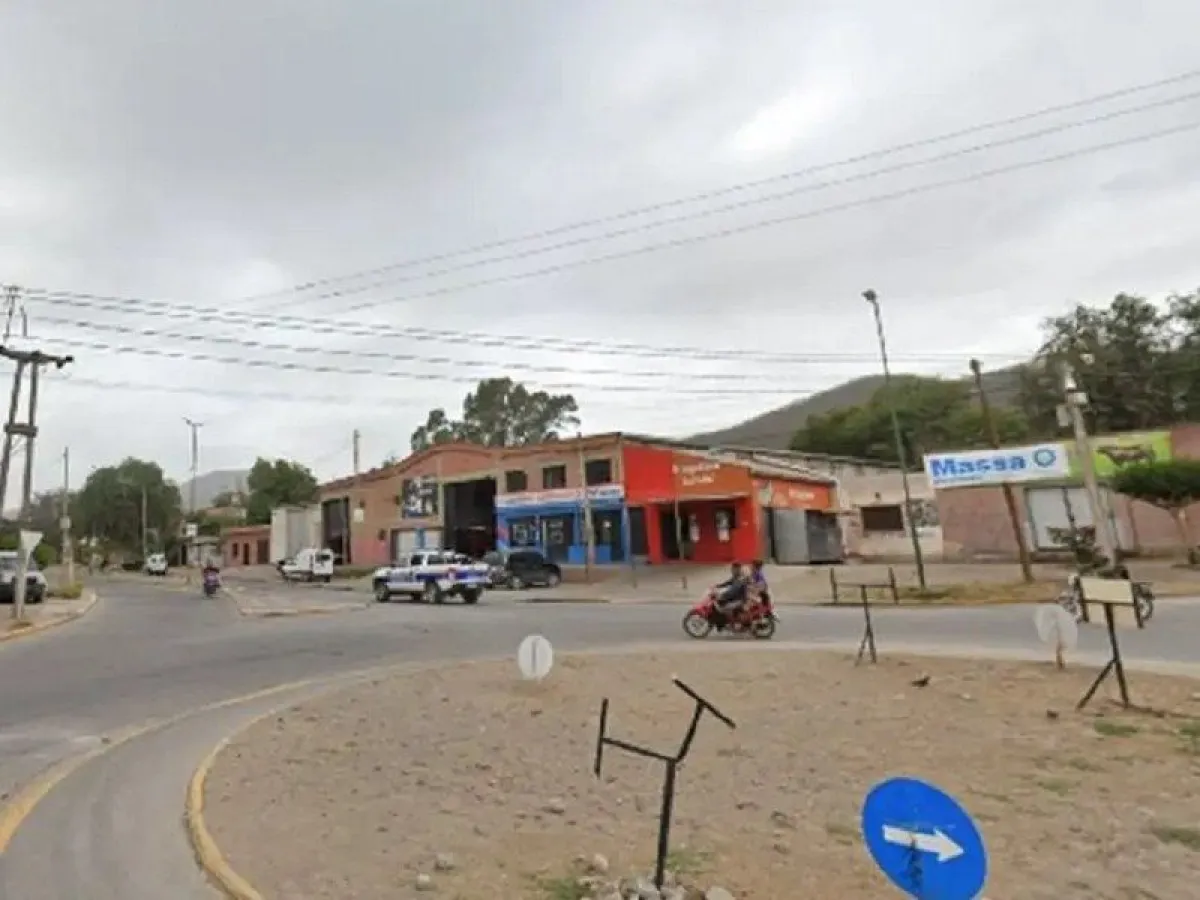 Mujer muere en un choque entre camión y moto en avenida Delgadillo