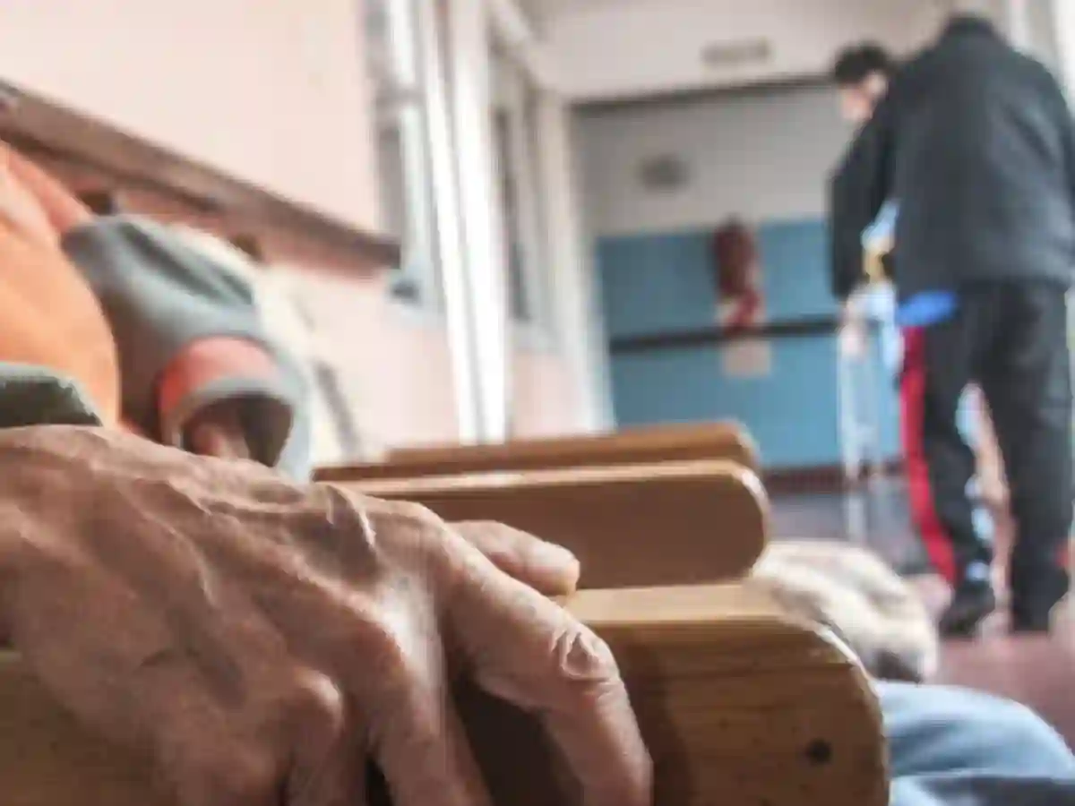 Médico millonario quiso casarse y su hija lo internó en un geriátrico para no repartir la herencia