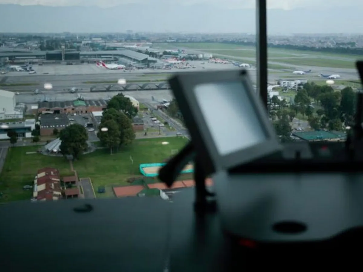 Controladores aéreos anuncian nueve paros en noviembre y alertan por demoras