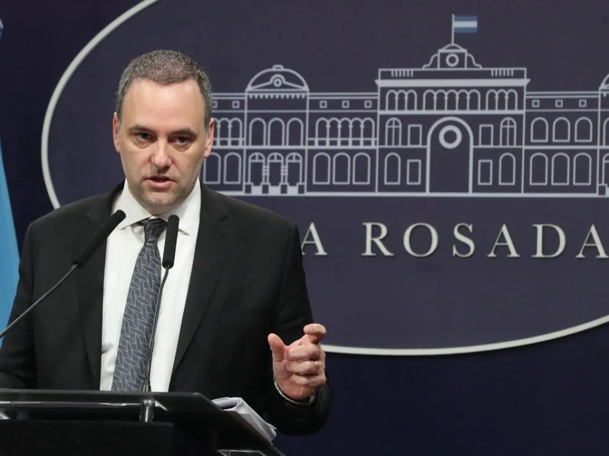 Adorni destacó el diálogo del Gobierno con los gobernadores