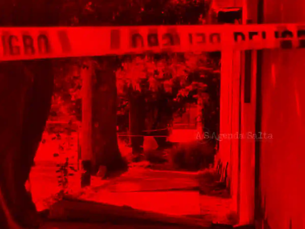 Hallan a un hombre con un disparo en la cabeza frente a un cajero automático en Santa Ana I