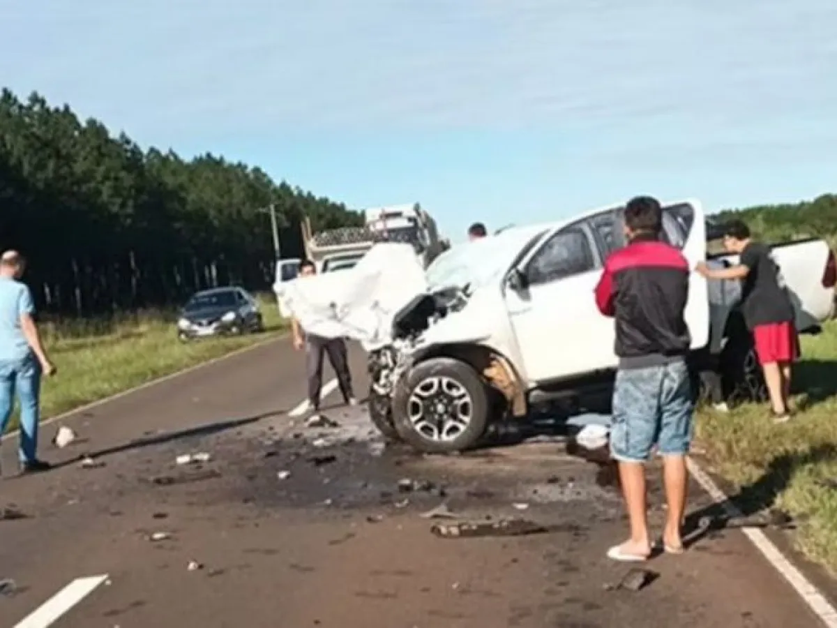 Cuatro muertos en un choque frontal sobre la Ruta Nacional 12