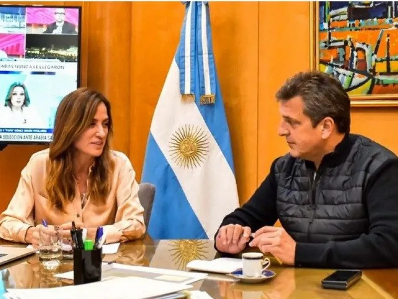 Victoria Tolosa Paz se reunió con Sergio Massa y avanzan en un aumento del 40%