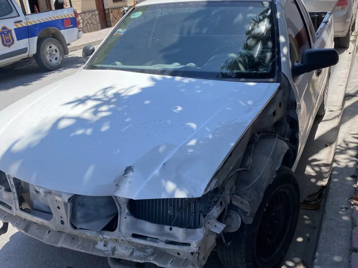 Así quedó el vehículo que colisionó a Dante Laureano.