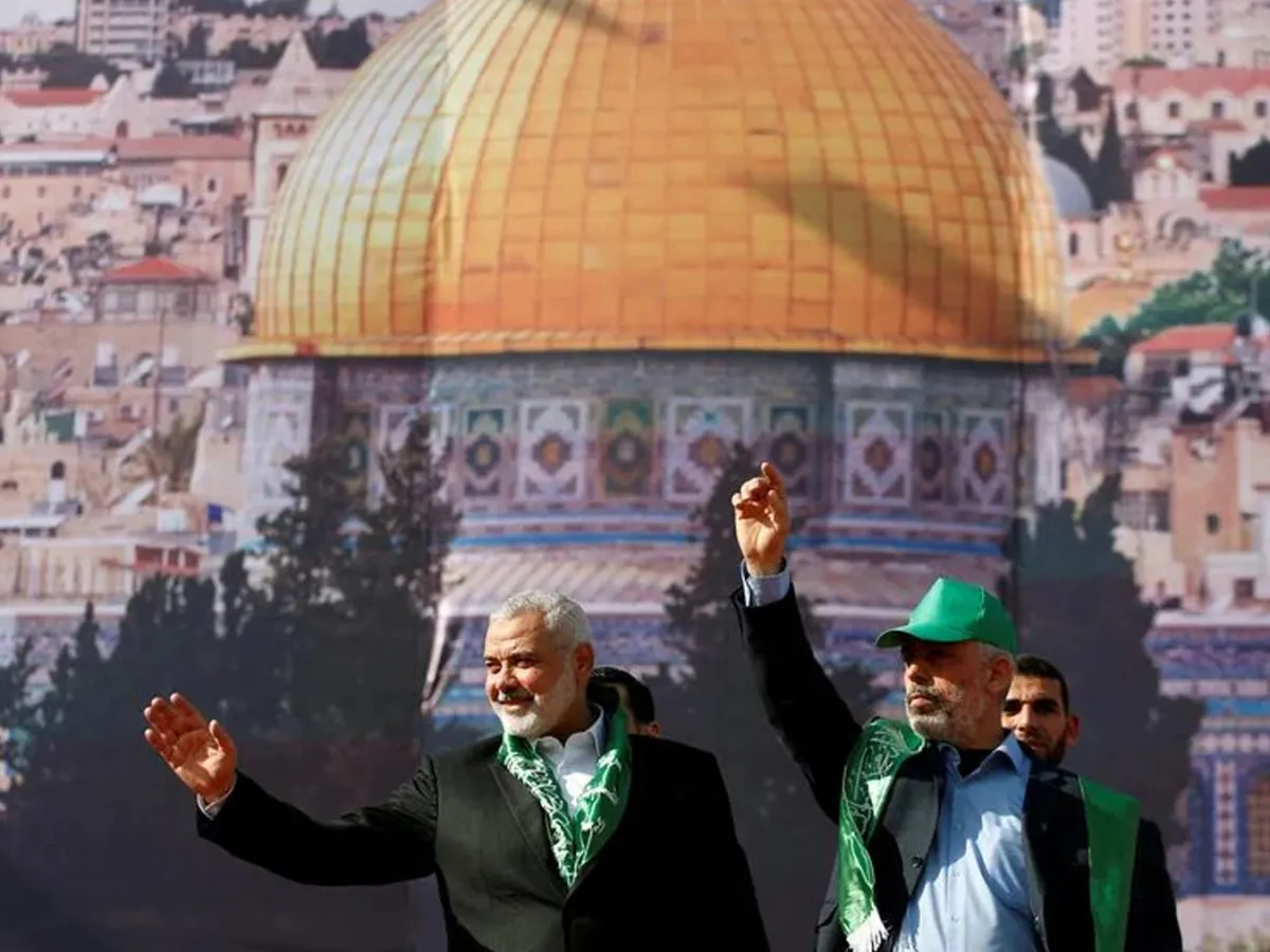 El líder político de Hamas Ismail Haniyeh y el líder del grupo en Gaza Yehya Al-Sinwar