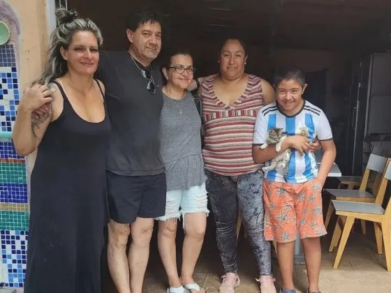 Los padres de Fernando Báez Sosa donaron alimentos a comedores