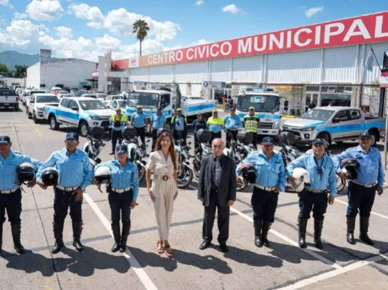 La Intendenta entregó nuevo equipamiento para reforzar el servicio de tránsito municipal