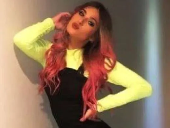 Se viralizaron fotos de Julieta de Gran Hermano con look Barbie y pelo rosa