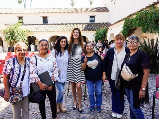 Bettina Romero: “Acercarles capacitaciones de calidad a los vecinos es darles oportunidades reales de progresar”