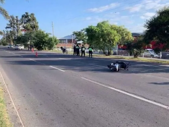 Salteña se accidentó con su moto en la Avenida Paraguay