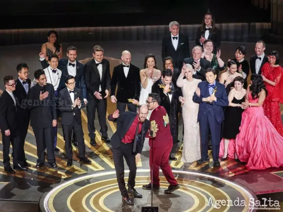 ‘Everything Everywhere All at Once’ arrasa en la ceremonia de los Oscar 2023