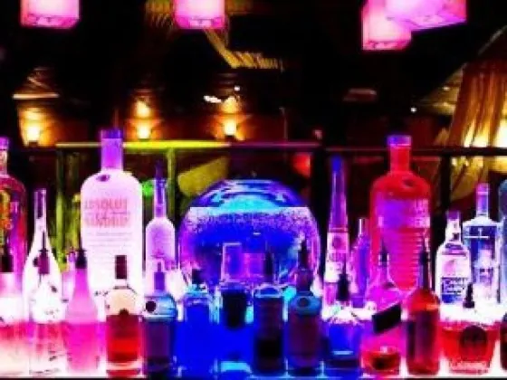 Un juez dictaminó las 2 a. m. como hora límite para la venta de alcohol en un vecindario de Miami Beach