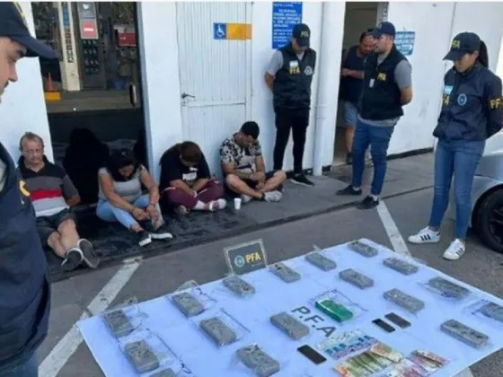 Rosario narco: detuvieron a 25 personas con 25 kilos de cocaína que era vendida por Los Monos desde la cárcel