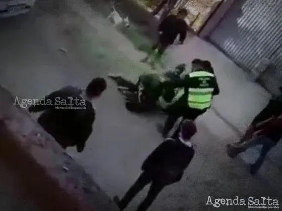 Vecinos detuvieron a un caco violento.