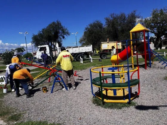 La Municipalidad realizó refacciones en mobiliario de la vía pública