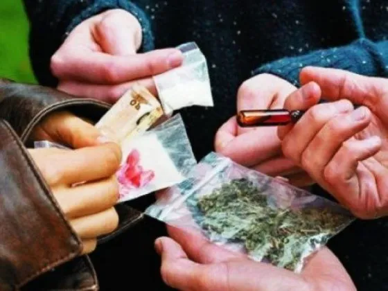 Piden juicio para un hombre que comercializaba drogas en el barrio El Tribuno