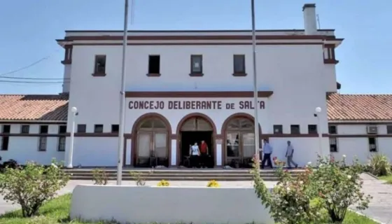 Sigue la polémica por la cancelación del debate de candidatos a la intendencia: "hay concejales que tienen falta de pensamiento propio"