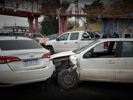 Siniestro vial en la Avenida Paraguay: Un herido y caos en el tránsito