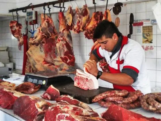 El salario promedio puede comprar 30% menos de carne vacuna que en 2019