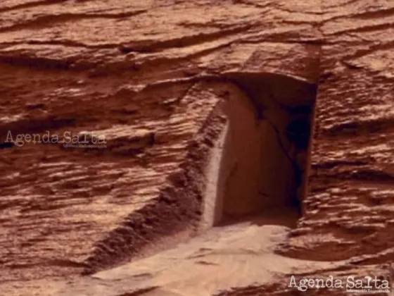 La NASA compartió una foto de una “puerta” en Marte