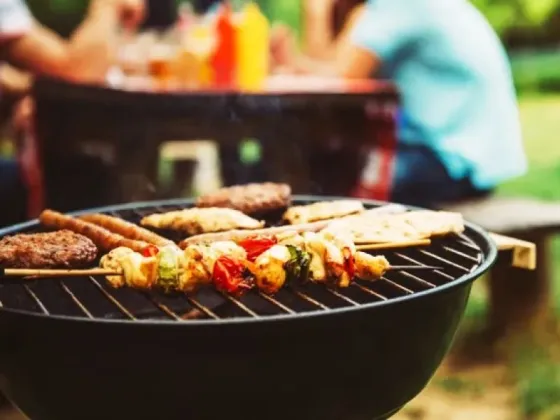 Una familia vegana amenazó a un vecino porque cocinó carne sin cerrar las ventanas