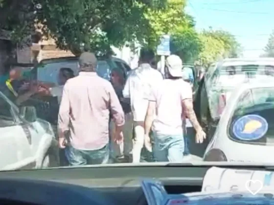 Incidentes en Rosario de la Frontera: gente de Kuldeep Singh golpeó a un conductor que filmó como violan la veda