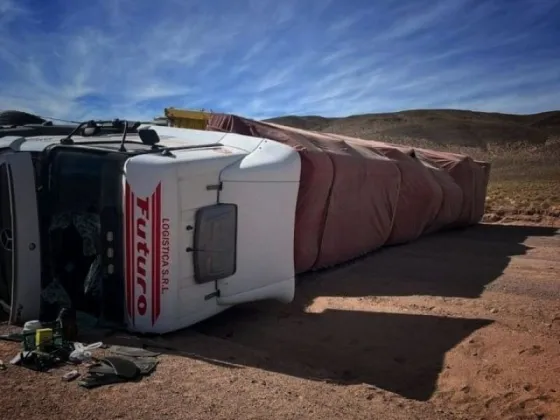 CAUCHARI: Volcó un camión de gran porte en la ruta 51