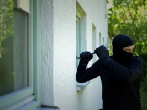 Se investiga el violento robo a un hombre y a su hijo