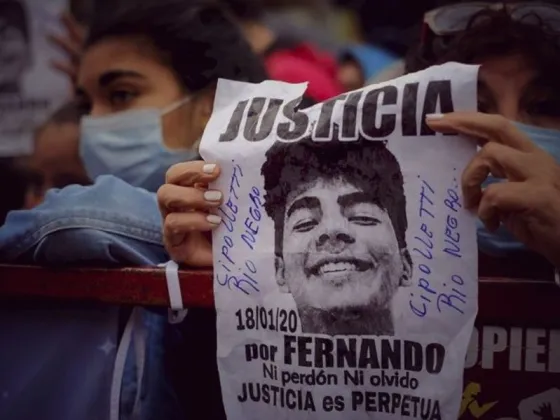 Un informe indica que Fernando no murió en la calle, sino que llegó con vida al hospital
