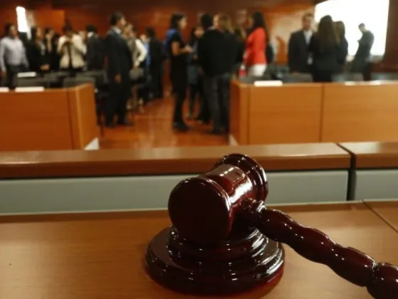 Requerimiento a juicio para hombre que incumplió orden de exclusión y agredió a su expareja