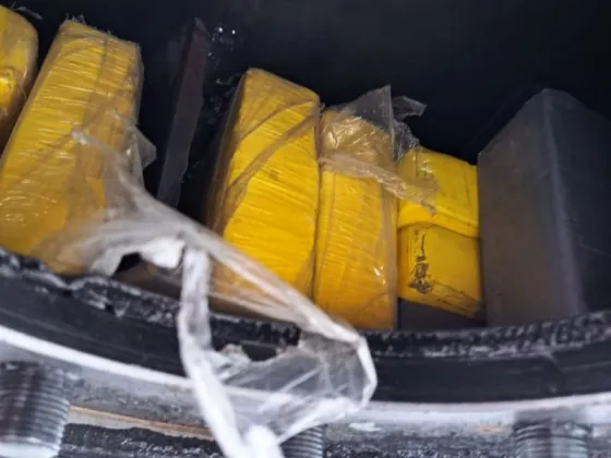 La aduana descubrió más de 100 kilos de cocaína en un camión de bananas que se dirigía al Mercado Artesanal
