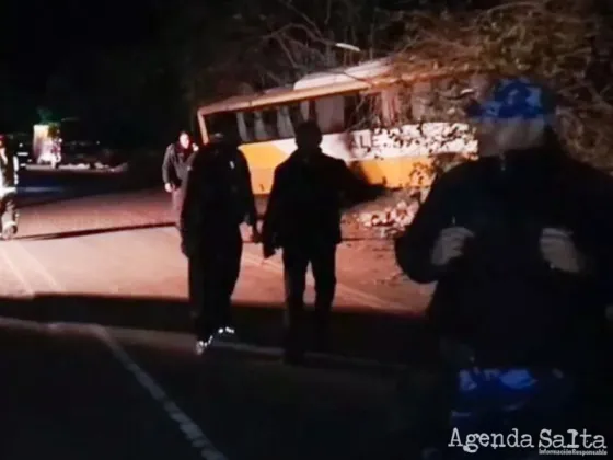 Según la policía el colectivo siniestrado circulaba con exceso de pasajeros