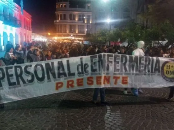Trabajadores de la salud inician huelga de hambre