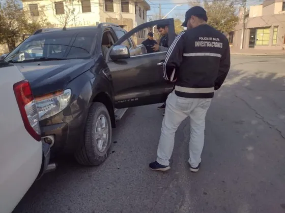 Rosario de la Frontera: investigadores secuestraron dos camionetas y un arma de fuego