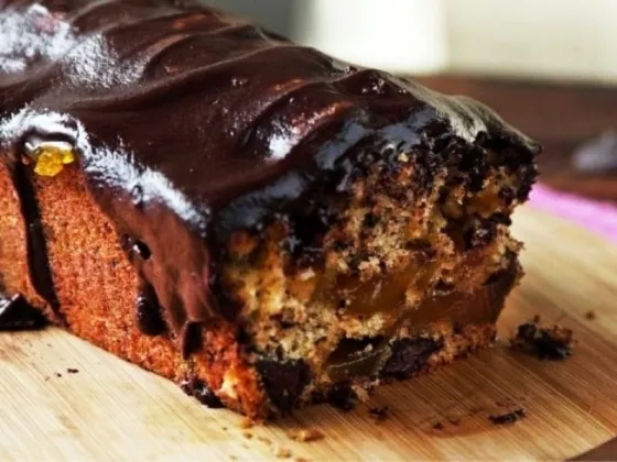 Budín de chocolate y manzana sin harinas ni azúcar