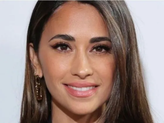 Antonela Roccuzzo mostró cuál es su lápiz labial favorito