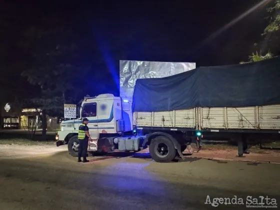 Camionero inconsciente manejaba alcoholizado por una ruta muy peligrosa
