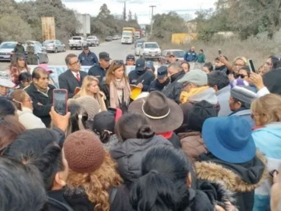 Funcionarias provinciales se reunieron con autoconvocados en Campo Quijano