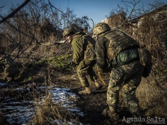 Video muestra cómo soldados ucranianos eliminan a invasores rusos en una trinchera