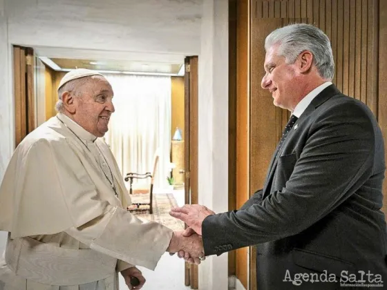 Hubo protestas mientras el Papa Francisco recibía al dictador cubano Díaz Canel