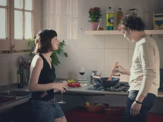 Amor y convivencia: por qué hay parejas que deciden vivir en hogares o espacios separados
