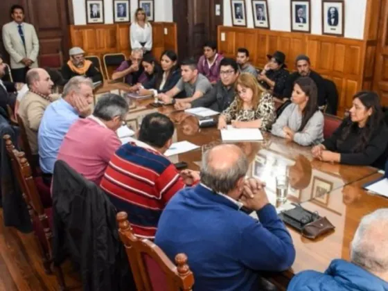 Los docentes autoconvocados están reunidos con el vicegobernador Antonio Marocco