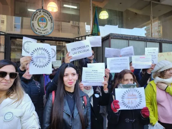 "¡No es para aplaudir, es para llorar!": Padres reclaman por el paro docente y piden que regresen a las aulas