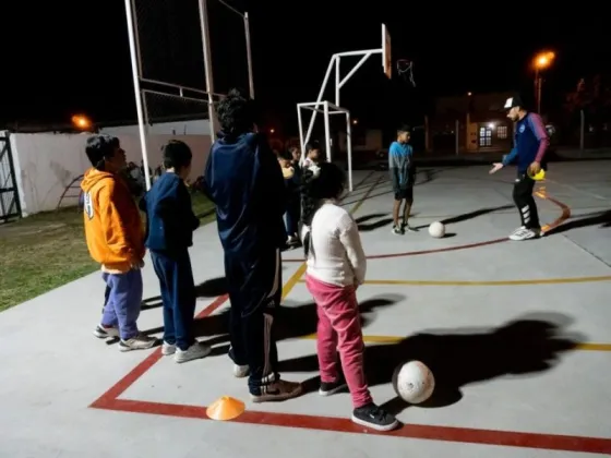 El fútbol infantil una de las actividades más elegidas en los espacios municipales