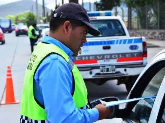 Detuvieron a adolescente salteño que se hizo el canchero evadiendo a tránsito