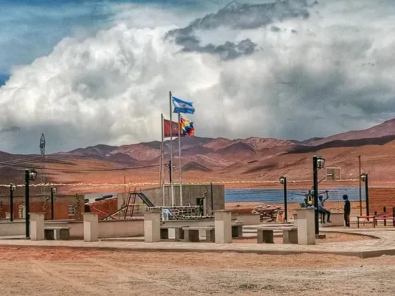 Olacapato: el pueblo salteño que destaca para la prensa porteña por "los rituales y una plaza entre las nubes"