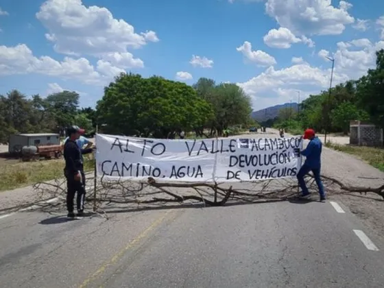 Comunidades cortan la ruta provincial al Valle de Acambuco
