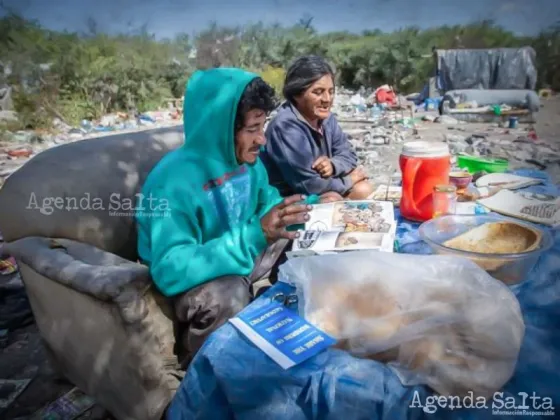 Según una encuesta, la mitad de los argentinos que vive en barrios populares no llega a fin de mes